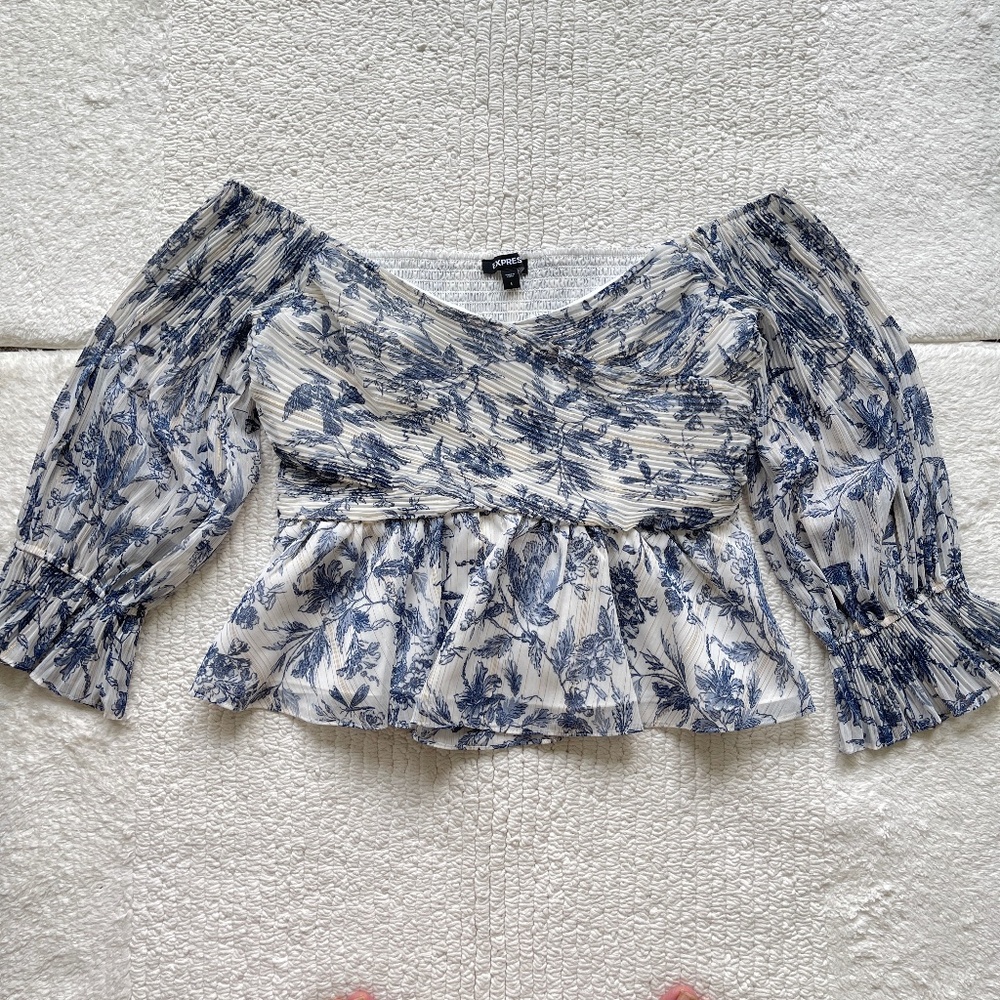 Express Off The Shoulder Top Women's L Blue Floral Balloon Sleeves Pleated - Picture 1 of 10
